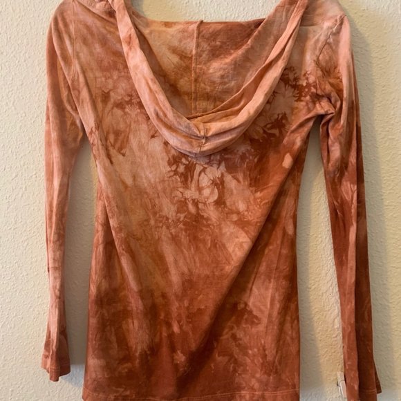 Orange Ombre Long Sleeve shirt with hood - Picture 2 of 3